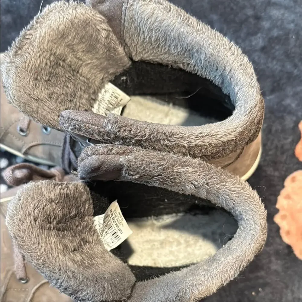 Lowa Brown High-Top Sneakers with Lace-Up Design